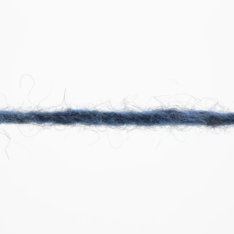 Lang Yarns Yak – 50g / 120m – Blue (0006) – yarn texture