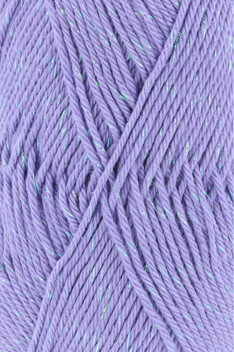 Lang Yarns Quattro Lamé – 50g / 120m – Lavender (0007) – detail