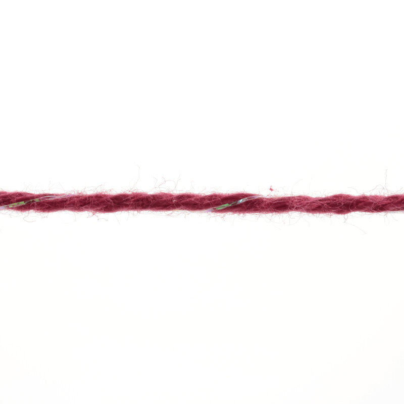 Lang Yarns Quattro Lamé – 50g / 120m – Wine Red (0062) – yarn texture