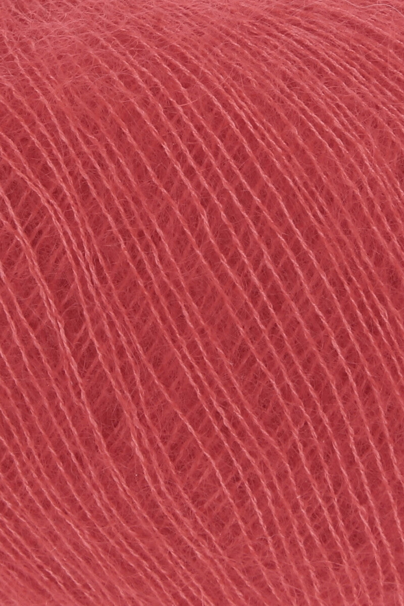 Lang Yarns Mohair 21 Yarn, 375m / 25g – Red (0060), yarn texture