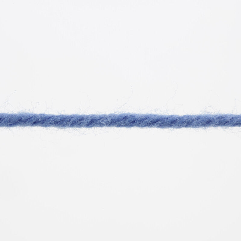 Lang Yarns Oceania – 50g / 140m – Sky Blur (0020) – yarn texture