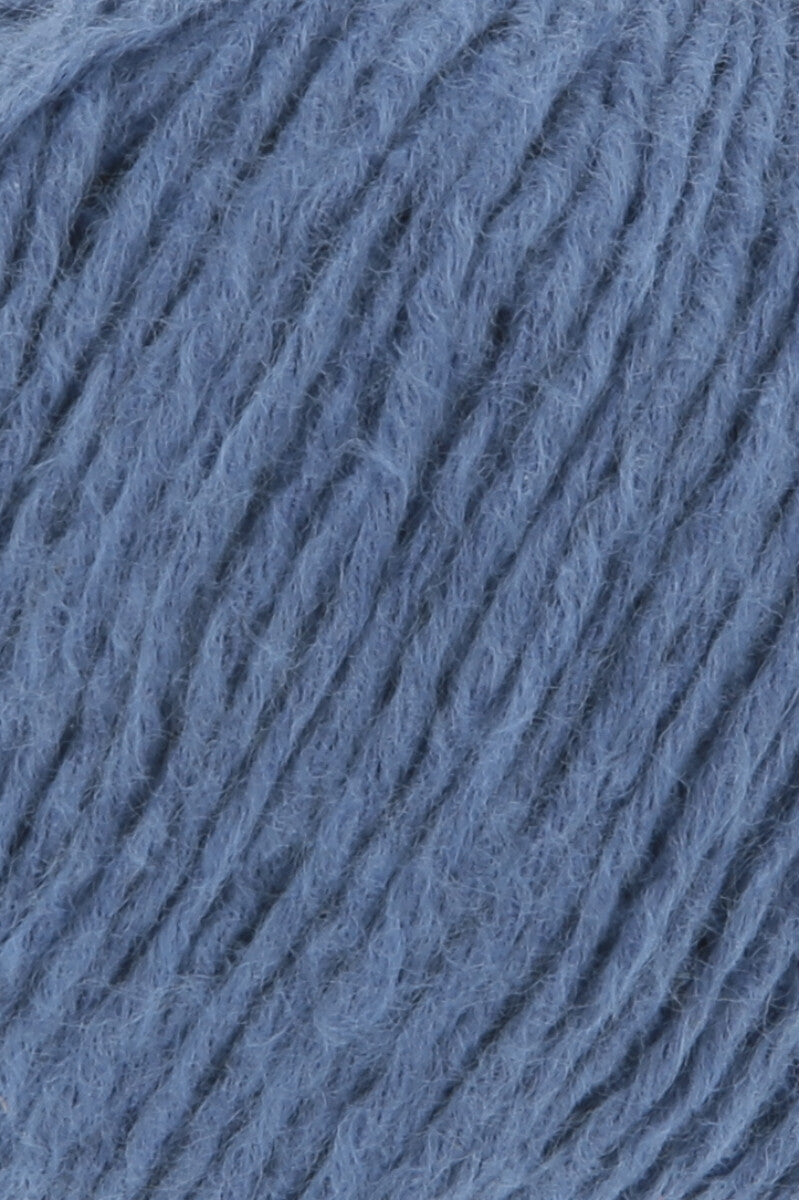 Lang Yarns Whisper – 50g / 125m – Blue (0006) – detail