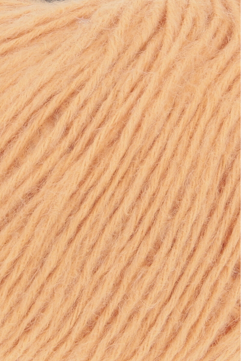 Lang Yarns Whisper – 50g / 125m – Tangerine (0159) – detail