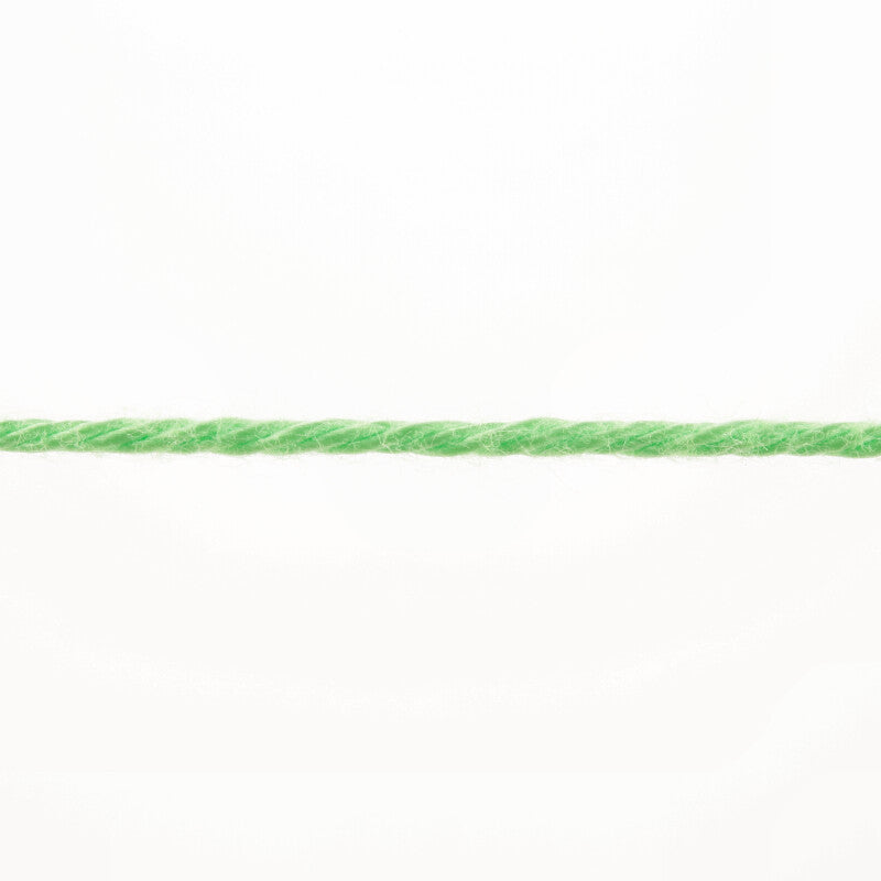 Lang Yarns Quattro – 50g / 120m – Bright Green (0317) – F view