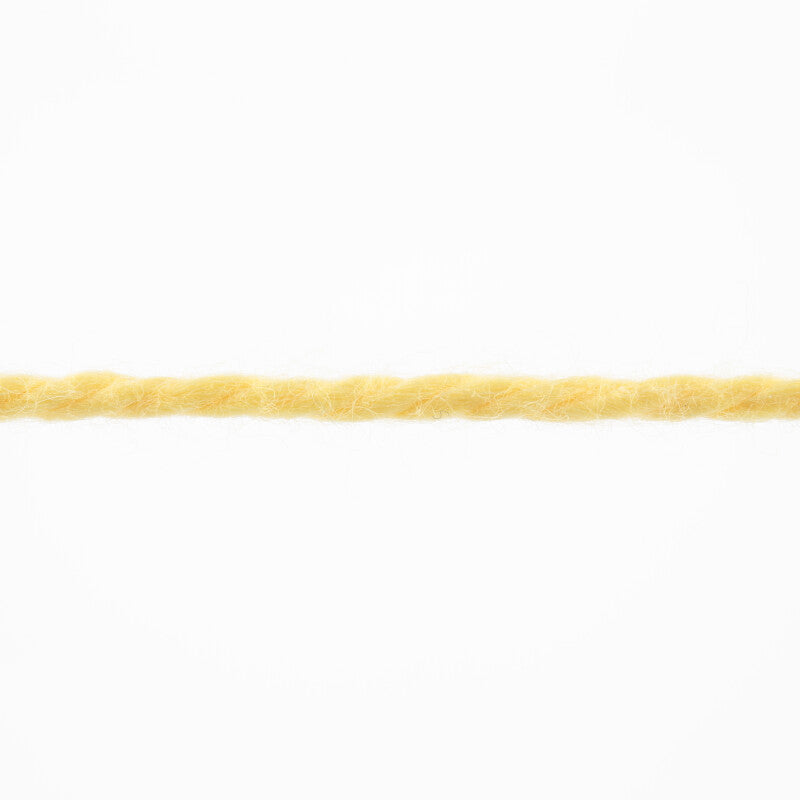 Lang Yarns Tissa – 50g / 80m – Corn (0043) – yarn texture