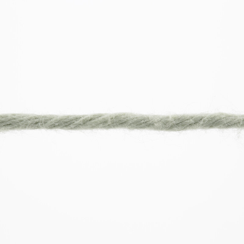 Lang Yarns Handarbeitsgarn – 50g / 84m – Pastel Green (0691) – yarn texture