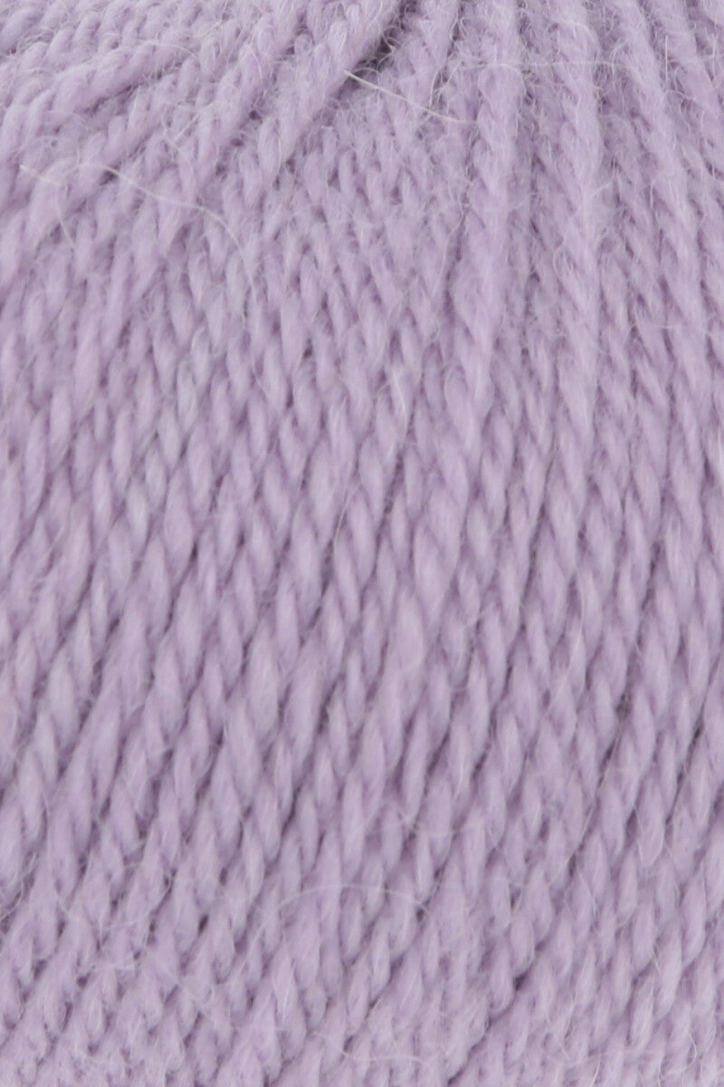 Lang Yarns Baby Alpaca Yarn, 170m / 50g – Light Lilac (0146), yarn texture