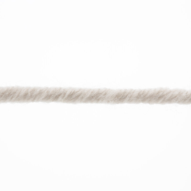 Lang Yarns Merino 70 – 50g / 70m – Sand (0096) – yarn texture