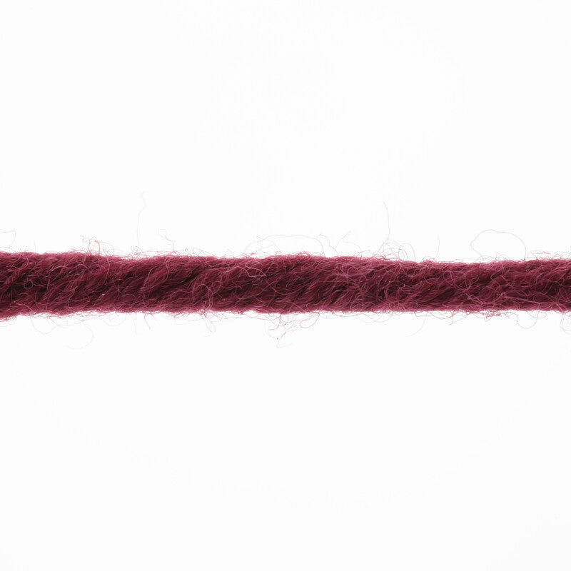 Lang Yarns Merino 50 – 100g / 90m – Bordeaux (0164) – yarn texture