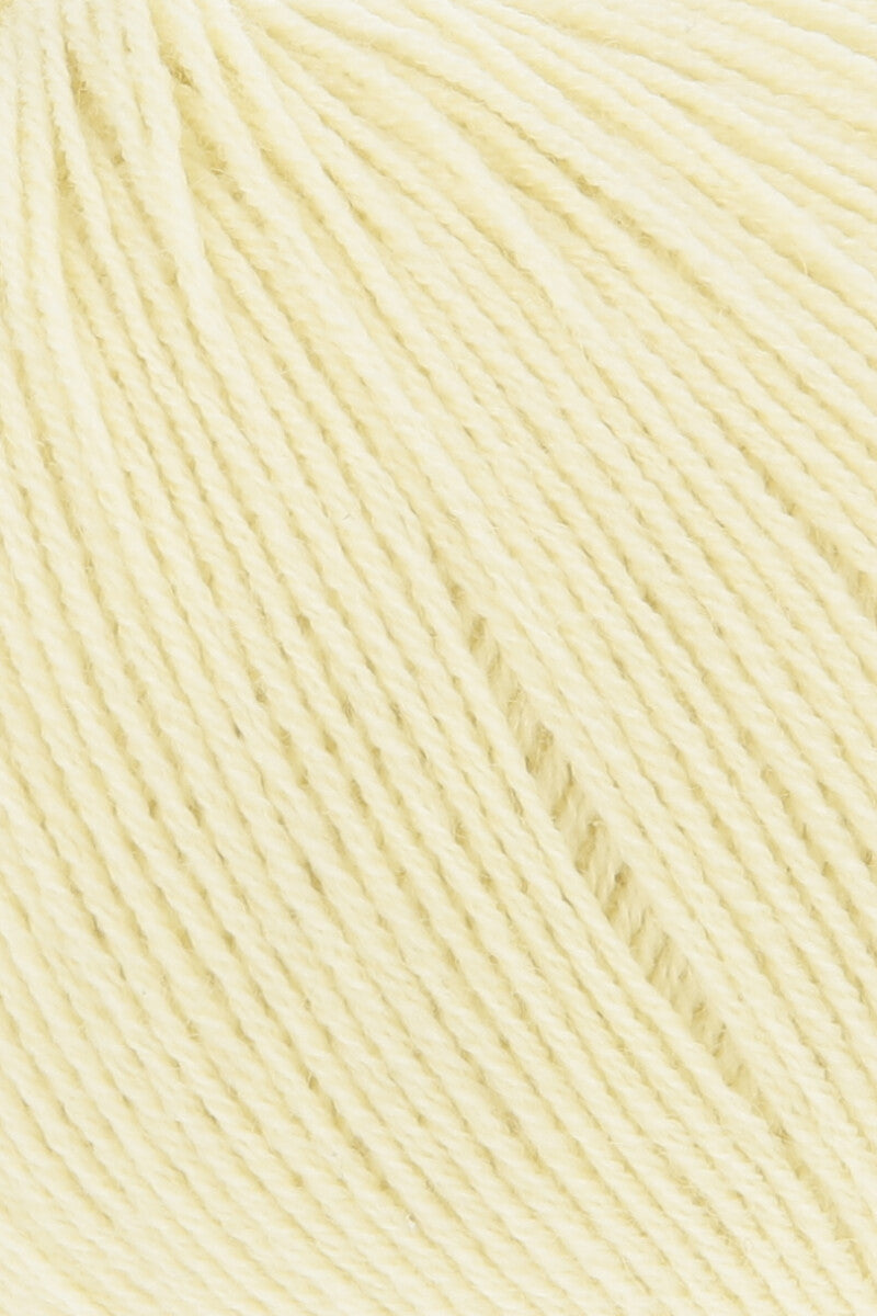 Lang Yarns Merino 400 Lace – 25g / 200m – Babyyellow (0012) – detail