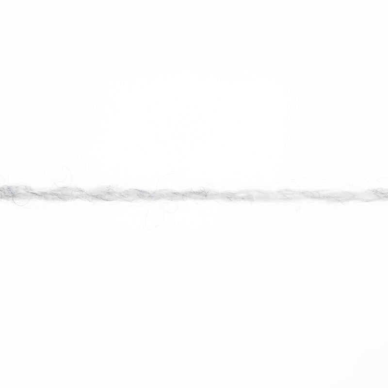 Lang Yarns Cashmere Lace – 25g / 165m – Light Grey Mélange (0023) – yarn texture