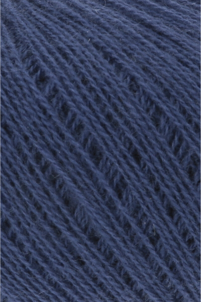 Lang Yarns Cashmere Extra Lace – 25g / 320m – Blue Marine (0035) – detail