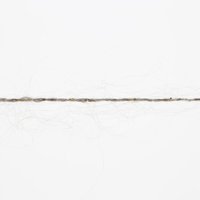 Lang Yarns Lace Lamé – 25g / 310m – Camel (0039) – yarn texture