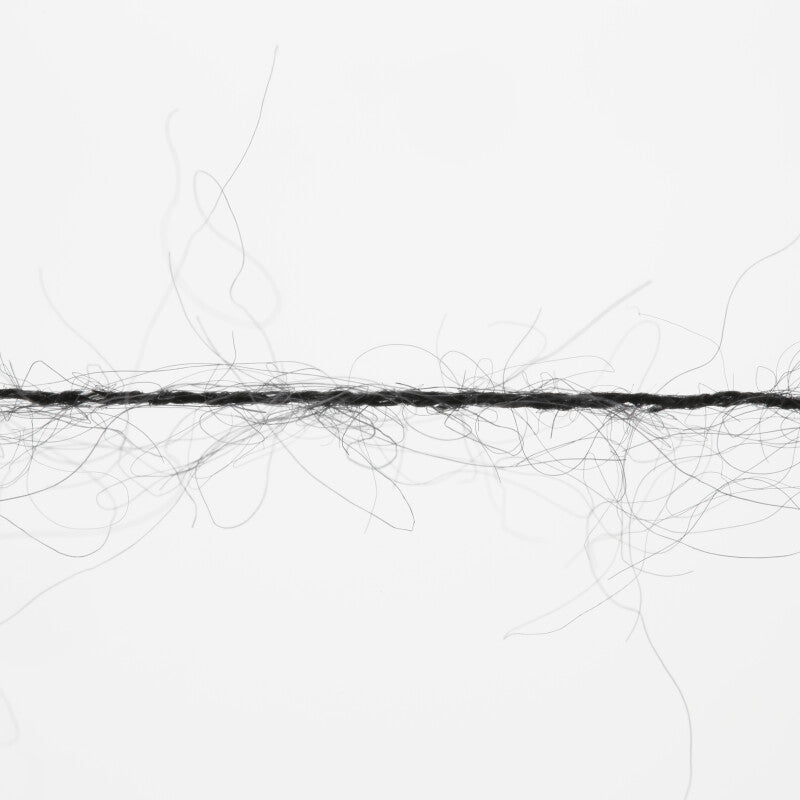 Lang Yarns Lace Lamé – 25g / 310m – Black-Silver (0104) – yarn texture