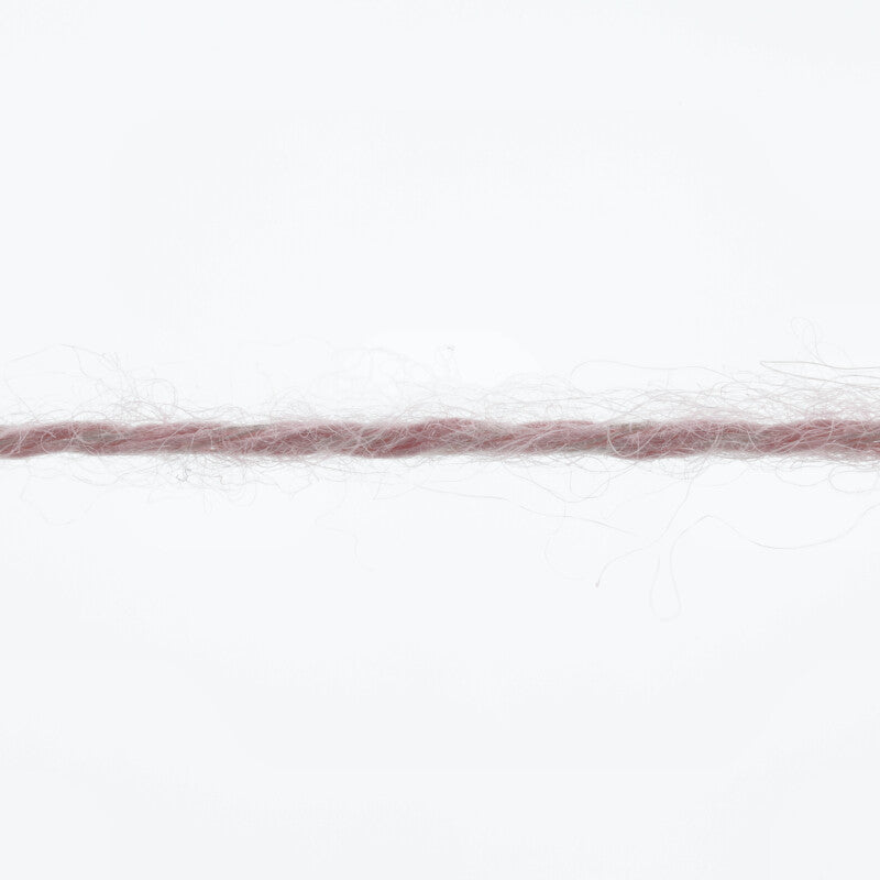 Lang Yarns Regina – 50g / 175m – Rosé (0019) – yarn texture