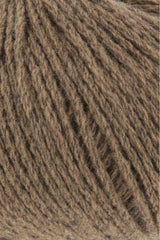 Lang Yarns Yak – 50g / 120m – Hazelnut (0038) – detail