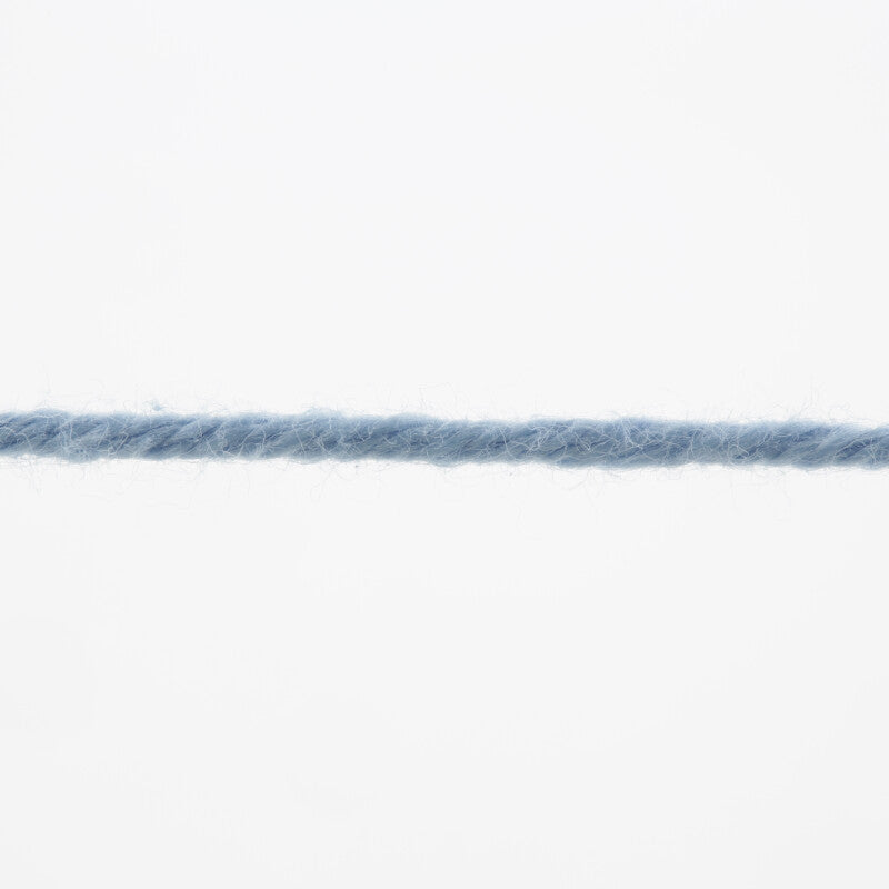 Lang Yarns Oceania – 50g / 140m – Cloud (0021) – yarn texture