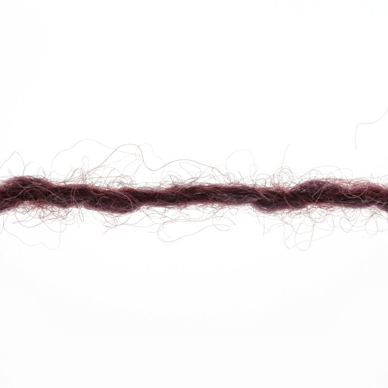 Lang Yarns Luma – 50g / 120m – Dark Red (0061) – yarn texture