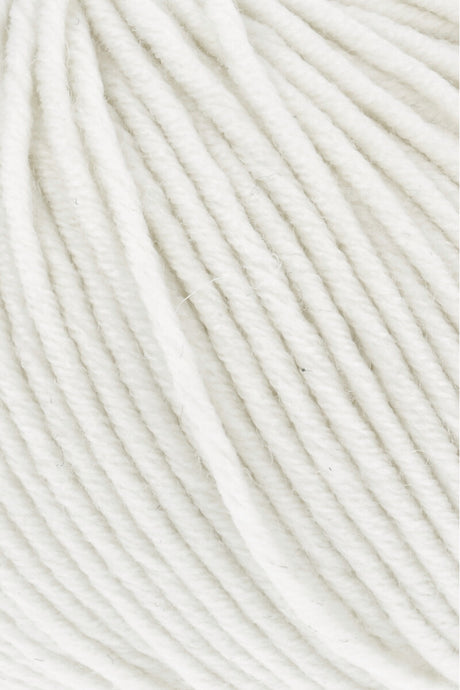 Lang Yarns Merino+ – 50g / 90m – White (0001) – detail