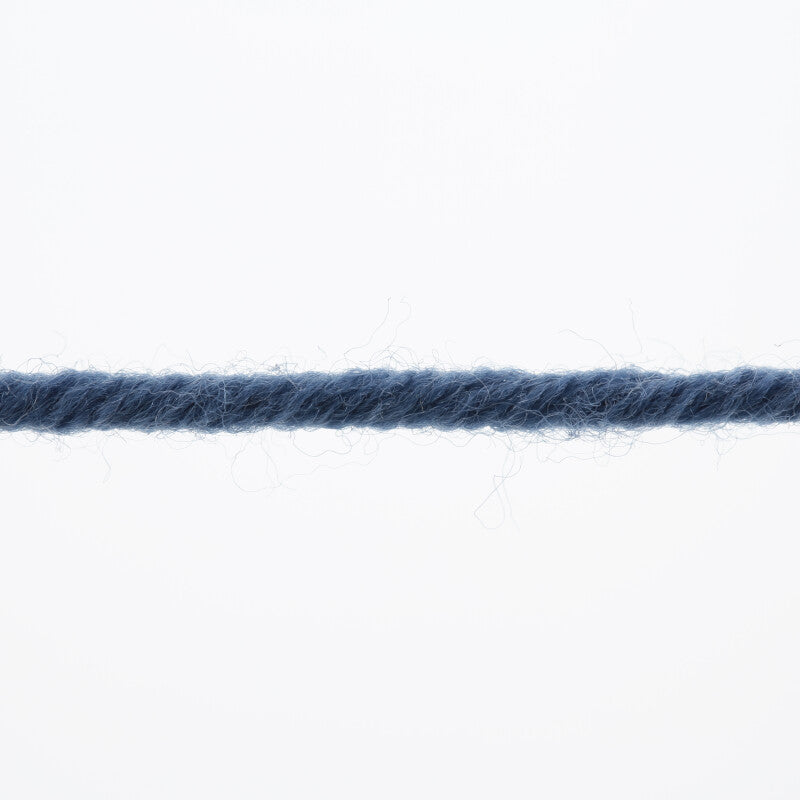 Lang Yarns Merino+ – 50g / 90m – Smoke Bleu (0034) – yarn texture