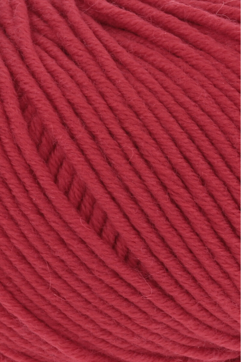 Lang Yarns Merino+ – 50g / 90m – Hot Red (0160) – detail
