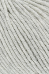 Lang Yarns Merino+ – 50g / 90m – Light Grey Mélange (0223) – detail