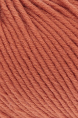 Lang Yarns Merino+ – 50g / 90m – Tangarine (0259) – detail