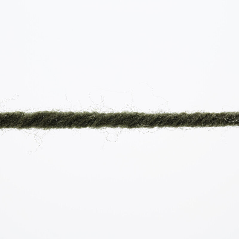 Lang Yarns Merino+ – 50g / 90m – Loden Green (0398) – yarn texture