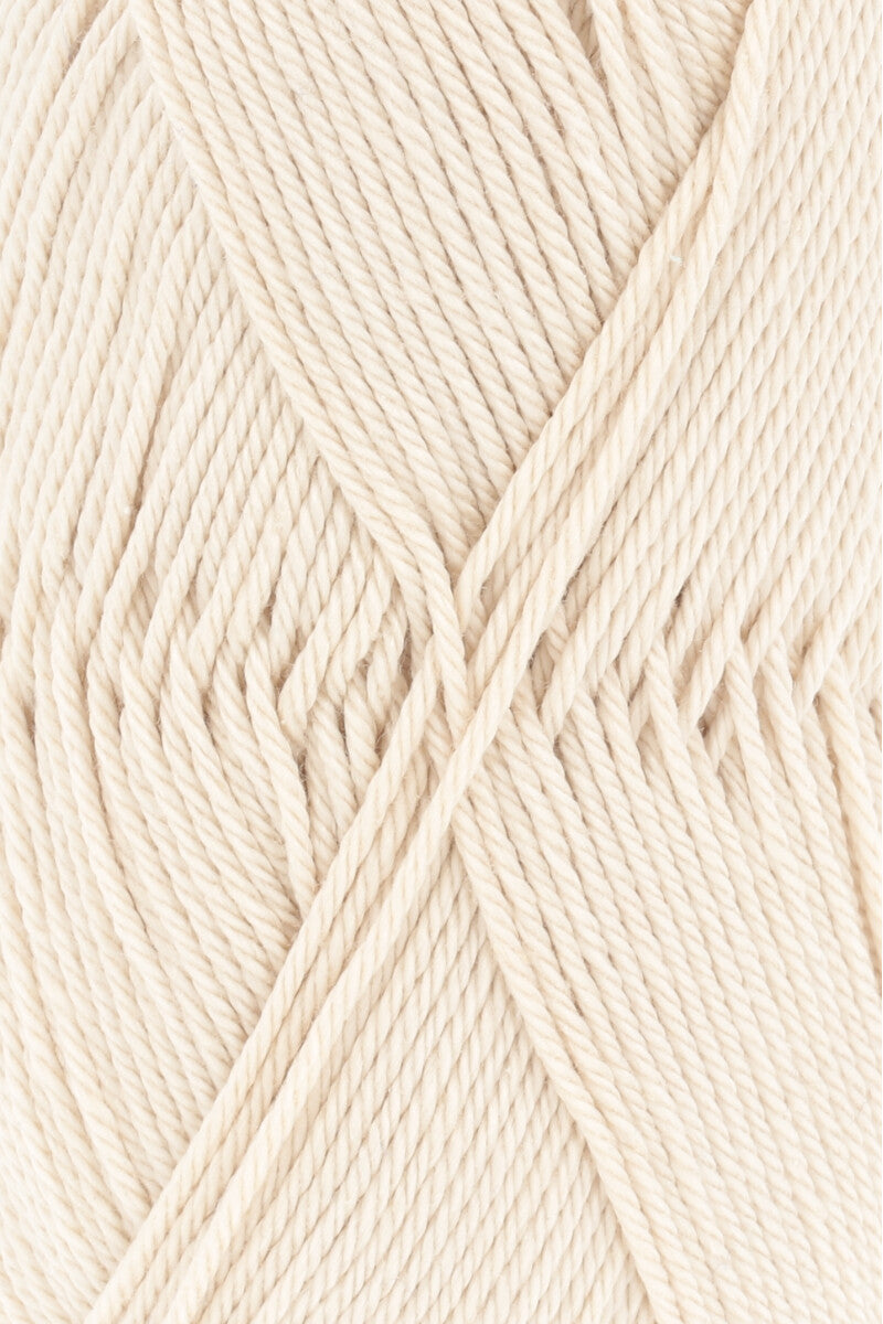 Lang Yarns Quattro – 50g / 120m – Cream (0002) – detail