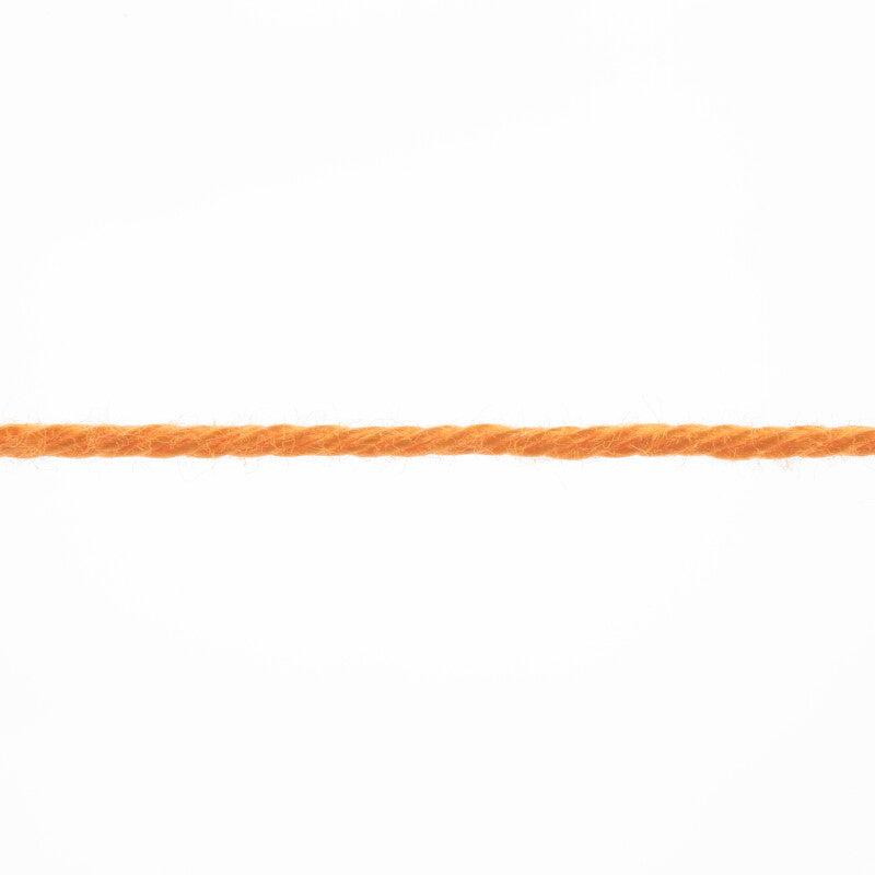 Lang Yarns Quattro – 50g / 120m – Orange (0159) – yarn texture