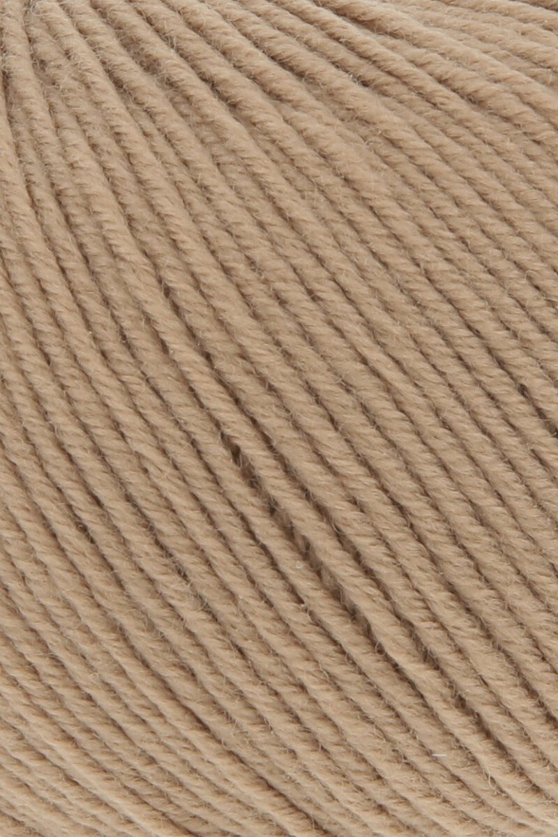 Lang Yarns Merino 150 Yarn, 150m / 50g – Camel (0239), yarn texture