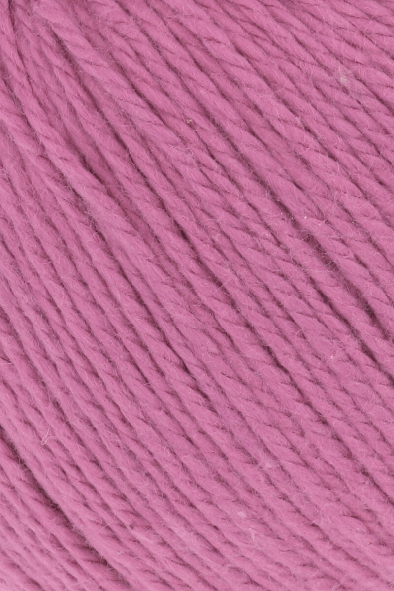 Lang Yarns Tissa – 50g / 80m – Cyclamen (0066) – detail