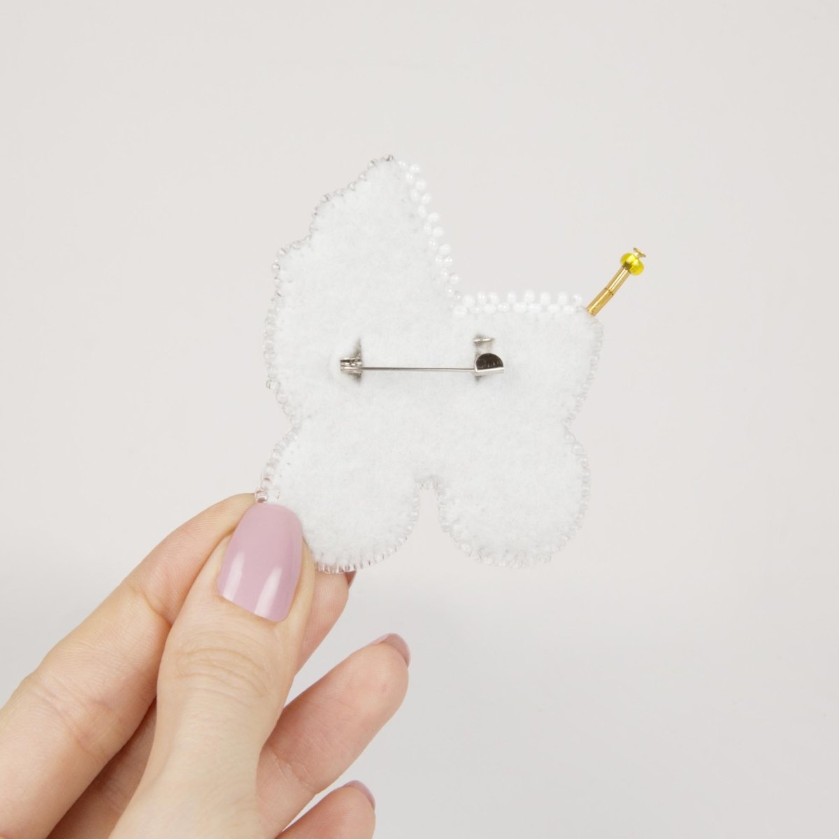 Beadwork kit for creating a crystal stroller brooch.