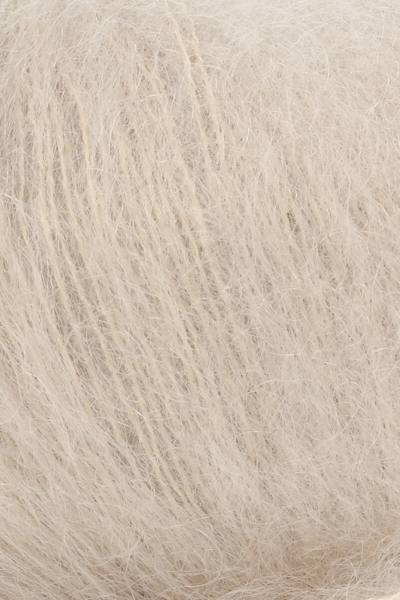 Lang Yarns Mohair Luxe Yarn, 175m / 25g – Sand (0022), yarn texture