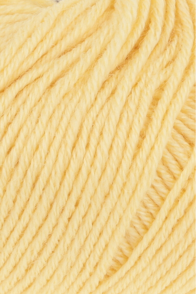 Lang Yarns Atlantis – 50g / 135m – Light Yellow (0013) – detail