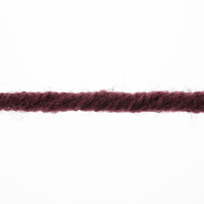 Lang Yarns Merino 70 – 50g / 70m – Bordeaux (0164) – yarn texture
