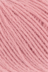 Lang Yarns Cashmere Premium Yarn, 115m / 25g – Salmon (0128), yarn texture
