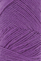 Lang Yarns Jawoll Yarn, 190m / 50g – Berry (0266), yarn texture