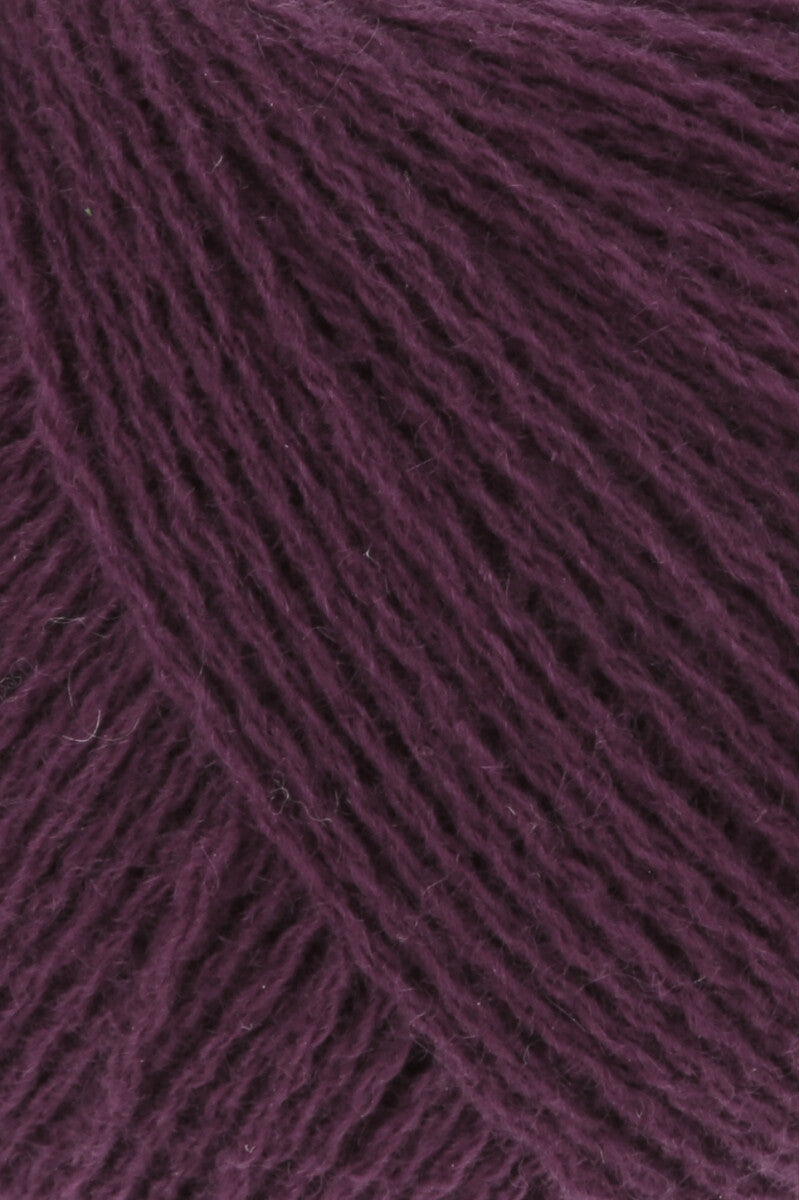 Lang Yarns Cashmere Lace – 25g / 165m – Wine (0062) – detail