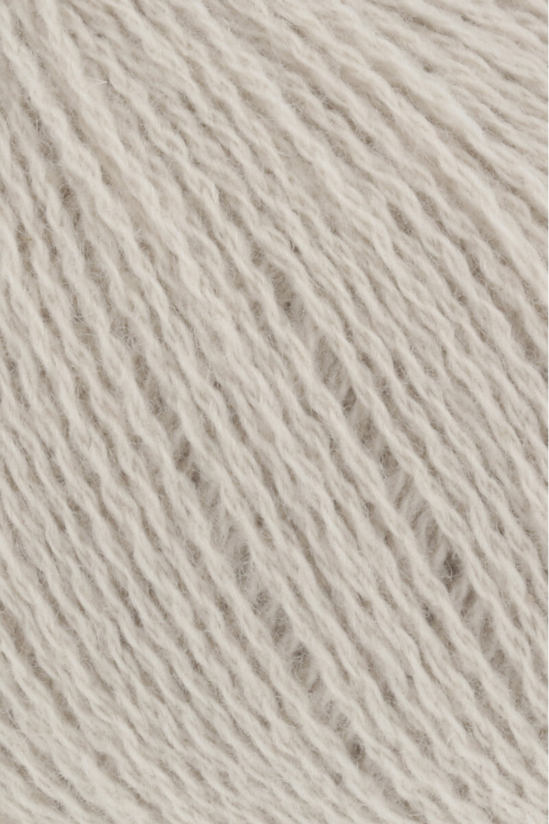 Lang Yarns Cashmere Lace – 25g / 165m – Sand (0096) – detail