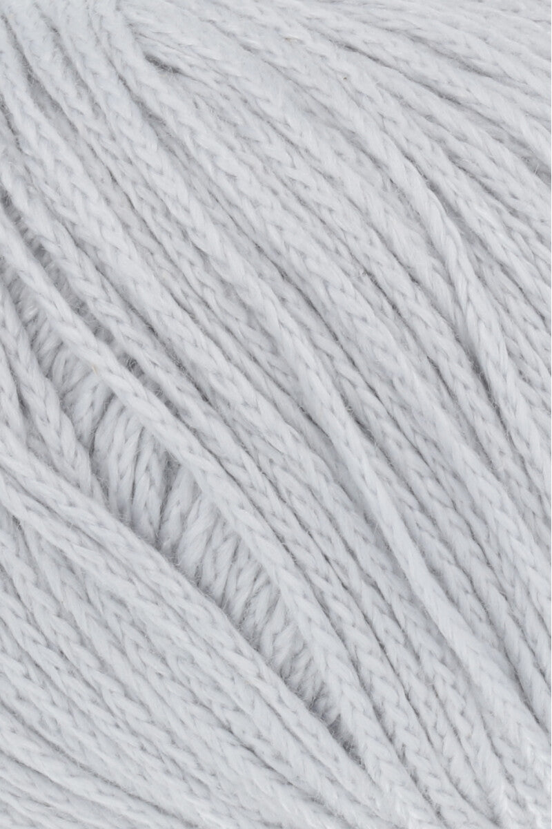 Lang Yarns Norma – 50g / 135m – Silver (0023) – detail