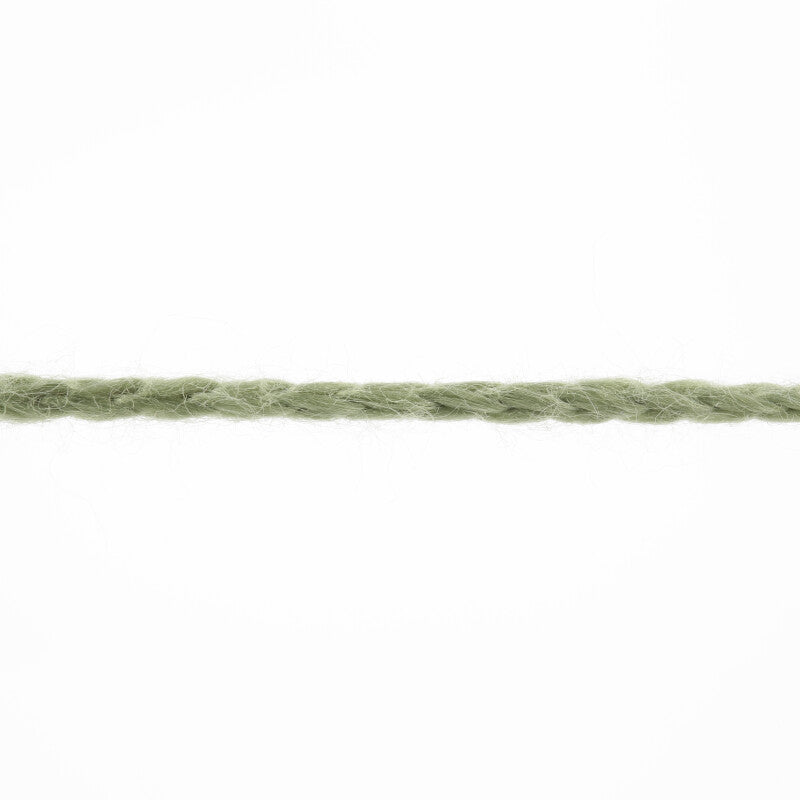 Lang Yarns Norma – 50g / 135m – Olive (0097) – yarn texture