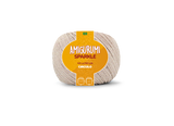 Circulo Amigurumi Sparkle 149 m / 80 g: - Ball of yarn with 'Amigurumi Sparkle' label on a white background