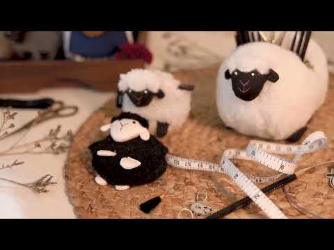 KnitPro Lantern Moon Scissors, genuine leather case